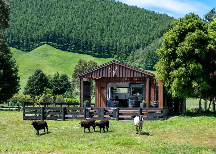 Kotare Lakeside Retreat Chalet Rotorua