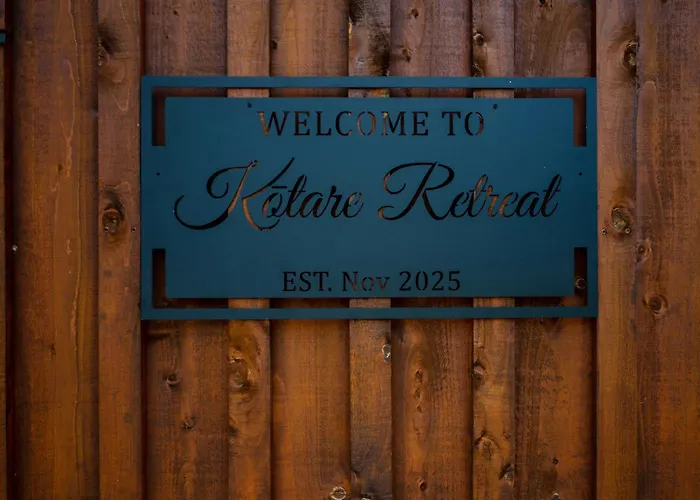 Chalet Kotare Lakeside Retreat