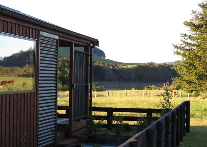 Kotare Lakeside Retreat Chalet Rotorua