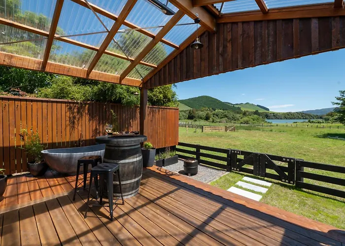 Chalet Kotare Lakeside Retreat *